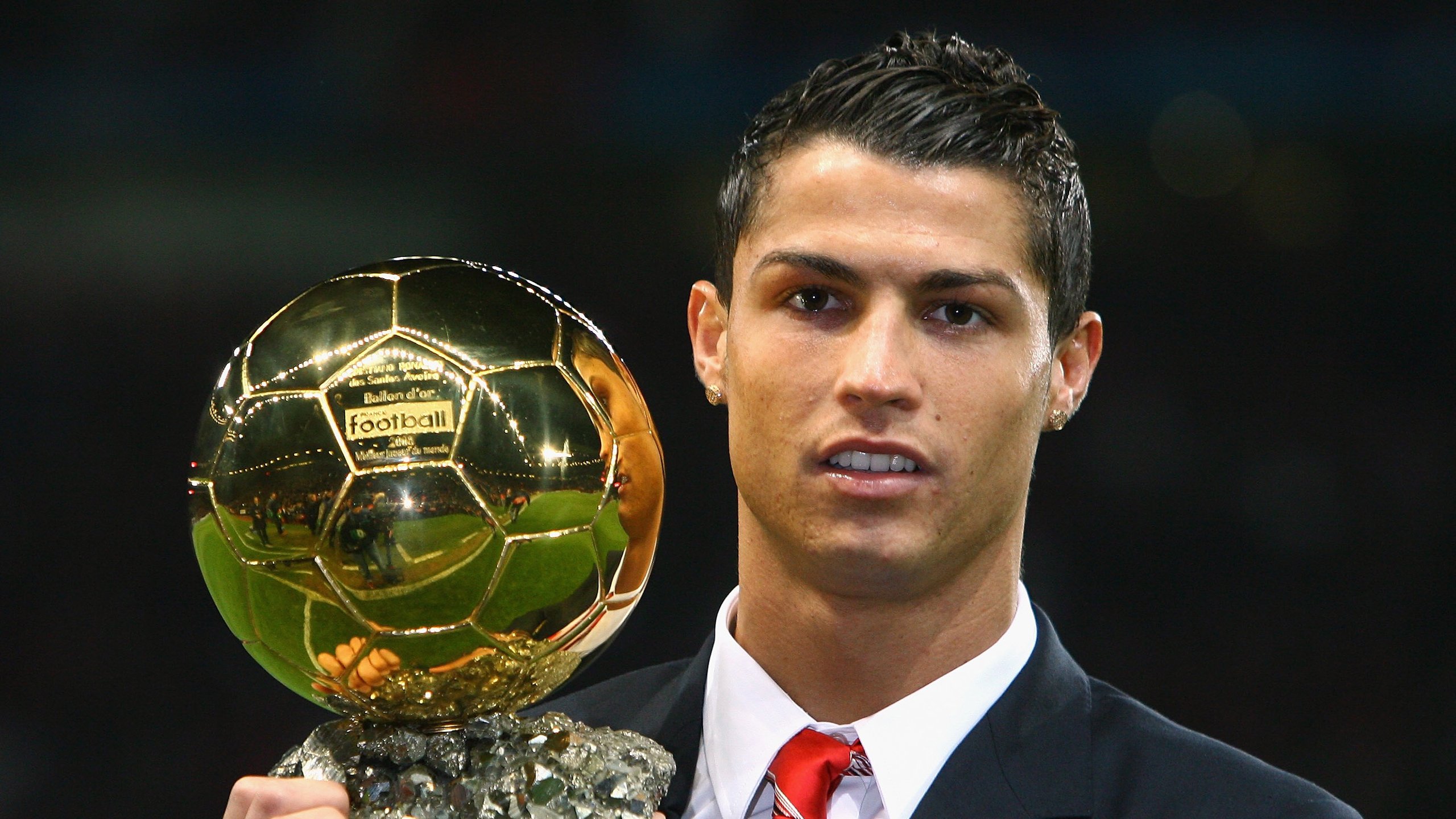 中国足球裁判国际化培训体系逐步建立，提高判罚水平，中国足协国际级裁判